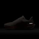 Nike Damen Air Zoom Pegasus 41 Straßen-Laufschuhe, Phantom/Picante Red/Atmosphere/Black, 42 - 12