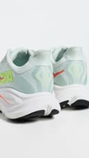 Hoka One One Clifton 10 Sneaker - 3