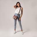 LEABAGS a mano da donna | Borsa a tracolla in vera pelle di alta qualità | Borsa a spalla | Borsa da donna per lavoro, università, scuola e tempo libero | M (23 x 22 x 6 cm) | Vintage Cognac - 2