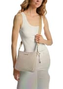 Michael Kors Bolso cruzado pequeño de cuero (crema clara), Crema claro , Small - 2