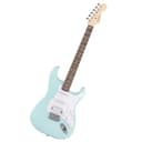 Squier by Fender Debut Collection HSS Stratocaster E-Gitarre, Laurel Griffbrett, Weißes Schlagbrett, Daphne Blue - 1