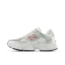 New Balance 9060, Sneakers Retro Stile Y2K, Intersuola ABZORB e SBS, per Ragazzi e Donna. Numerazione dal 36 al 40 (Silver, Sistema Taglie Calzature EU, Adulto, Numero, Media, 37) - 2