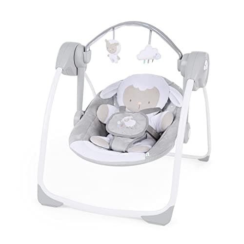 Ingenuity Comfort 2 Go Altalena compatta portatile a 6 velocità con musica, pieghevole, 0-9 mesi (Cuddle Lamb)