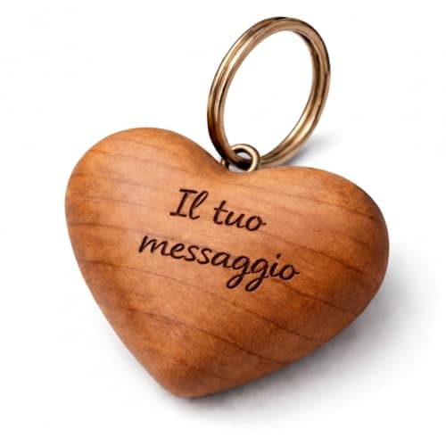 Rienco | Portachiavi personalizzato cuore in legno, bombato, incisione su entrambi i lati, 5x5x0,8 cm, ciliegio | Artigianato italiano, portachiavi cuore legno personalizzato