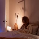 Philips Hue White & Color Ambiance Iris Tischleuchte (570 lm), dimmbare Tischleuchte für das Hue Lichtsystem mit 16 Mio. Farben, smarte Lichtsteuerung über Sprache oder App, schwarz - 7