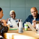 Ricoh 360 Meeting Hub - 3-in-1, 360°, Plug-and-Play Conference Camera/microfono/altoparlante, 1920x1080, 3.6m/6m gamma di pickup video/audio, 8Wx3 altoparlanti - 9