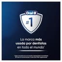Oral-B iO 2 Cepillo de Dientes Eléctrico Negro Noche, 1 Cabezal, 1 Estuche De Viaje, 1 Soporte de Recambios de Viaje, 3 Modos De Cepillado, Sensor De Presión y Temporizador, Diseñado por Braun - 7