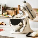 Kitchenaid Planetaria - Artisan - Robot da Cucina con testa inclinabile e 7 accessori - 4.8 L - Impastatrice - Color Crema - 5