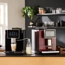Tchibo Office Kaffeevollautomat mit Wasserfilter, Keramikmahlwerk, Farb-Touchdisplay, 1500 Watt, cremige Milchschaumfunktion, 2 L Wassertank, 30 Tassen am Tag, Schwarz - 7