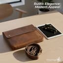 WANDERINGS Carpeta de Cuero Genuino de Grano Completo con Correa Extraíble - Organizador de Documentos Folio Hecho a Mano - Portadocumentos de Cuero - Compatible con Tabletas y Portátiles de 15", 14 - 9