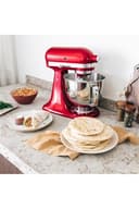 KitchenAid Artisan - Robot da cucina inclinabile - Impastatrice con 2 ciotole e 3 accessori in acciaio inox - 4,8 l - rosso mela - 6