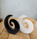 Elegante par de esculturas de cerámica - decoración moderna en blanco y negro - decoración cada 16cm de alto - 3