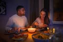 Philips Hue – Lámpara inteligente, Hue Go, Lámpara de Mesa LED Inteligente, Luz Blanca y de Colores.Color Blanco & Interruptor, Mando Inteligente Inalámbrico, Portátil,Color Blanco - 4