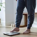 OMRON HN300T2 Intelli IT Báscula de Baño Inteligente con Bluetooth para Peso Corporal y IMC, App para Smartphone para Seguimiento de Progreso - 5