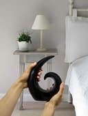 Elegante escultura de cerámica - decoración moderna en negro - espiral decorativa de 20 cm de altura - también adecuada para regalo - 5