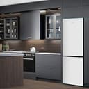 Hisense RB343D4CWE - Frigoríficos Combi, 269L, Clase E, An 55cm x Al 180cm, Apertura de Puertas 90º, Puerta Reversible, Cajón Frutas y Verduras, Iluminación Led, Balconera de Gran Capacidad, Blanco - 2