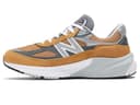 New Balance Unisex-Adult Made in USA 990 V6 Sneaker, Workwear/Grey, 9.5 Wide Women/8 Men - 4