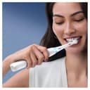 Oral-B iO Series 8 - Cepillo de dientes eléctrico, 2 cabezales de cepillo, 6 modos de cepillado para el cuidado dental, regalo de San Valentín para él o ella, pantalla y estuche de viaje, diseñado por - 4