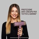 Remington Asciugacapelli Digitale AIRvive, Phon con Motore BLDC Silenzioso,Ioni, Stile Liscio e Riccio, 240 km/h, 12 Regolazioni, Diffusore e Concentratore EC8930 - 5