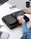 tomtoc 360° Laptop Tasche Hülle für Neu 14-Zoll MacBook Pro M5 Pro/Max (2026), M5/M4/M3/M2/M1, Wasserabweisend Laptoptasche 14 Zoll Platz für Ladegerät/Maus, 13,5-14 Zoll Dauerhaft Notebooktasche - 8