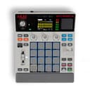 Akai Professional MPC Sample Sampler, Secuenciador y Procesador de Efectos Portátil Standalone con Batería Recargable, USB-C, Altavoz Integrado y Micrófono - 12