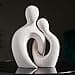 Escultura romántica de Pareja en cerámica Blanca - Estatua Moderna de Amantes para Decorar Sala de Estar, Oficina y Dormitorio Aniversarios y San Valentín - 1