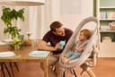 Chicco Baby Hug 4in1 Armonia, Wiege, Wippe, Hochstuhl und Tischstuhl 0-36 Monate, höhenverstellbar mit Pedal, Spielbügel und Netzstoff für Luftzirkulation, platzsparende Lösung - 2