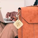 Rienco | Portachiavi personalizzato in legno d’acero, colore Acero | Incisione quadrifoglio, design liscio, leggero 10g | Ciondolo portafortuna per borse, auto, casa - 9