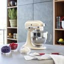 KitchenAid Küchenmaschine - Artisan - Kippbarem Food Processor - Teigknetmaschine mit 3 Zubehör und Schüssel aus Edelstahl - 4.8 L - Crème - 6
