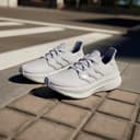 Adidas Scarpe da passeggio Ultraboost Light 2.0 da donna, bianco, 37 1/3 EU - 2