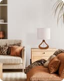 EDISHINE Lampada da Comodino con Paralume in Lino e Base in Legno Massiccio Color Rovere Medio, Lampadina LED E27 4W Inclusa, 2700K, H34 cm, Ø21 cm, Lampada da Tavolo Moderna per Soggiorno, Camera - 7