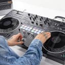 Pioneer DJ DDJ-REV5 Controlador DJ de 4 pisos con separación de tallo - 8