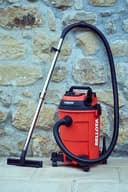 Bellota ASL2500SE - Aspirador con cable para aspirar restos líquidos y sólidos sincronizado, 25L, 2KW, Manguera (32mm Ø) de 2 metros, Tubo extensible metálico (440mm), enchufe sincronizado, con ruedas - 20