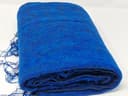 ISMA HANDMADE Coperta nepalese fatta a mano in lana di yak, scialli morbidi e oversize, coperta da meditazione in lana di yak, blu reale, 228 cm x 119 cm - 2