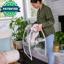 Ingenuity, Soothe 'n Delight Altalena portatile compatta a 6 velocità con musica e barra portagiochi, pieghevole per un facile viaggio, Cozy Kingdom, da 0 a 9 mesi di età - 11