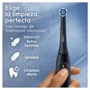 Oral-B iO 2 Cepillo de Dientes Eléctrico Negro Noche, 1 Cabezal, 1 Estuche De Viaje, 1 Soporte de Recambios de Viaje, 3 Modos De Cepillado, Sensor De Presión y Temporizador, Diseñado por Braun - 4