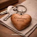 Rienco | Portachiavi personalizzato cuore in legno, bombato, incisione su entrambi i lati, 5x5x0,8 cm, ciliegio | Artigianato italiano, portachiavi cuore legno personalizzato - 2