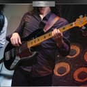 Rocktile Pro JBS50-BK Basso Elettrico a 5 Corde - JB-Style a 5 corde con corpo in tiglio - Manico in acero e tastiera in acero - 2x Single Coil pickup - 2x Volume, 1x Tone - Mensura 34" - Nero - 4