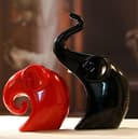 URGrace 2 elefantini ornamentali, nero e rosso, in ceramica, sculture di animali, decorativo, per soggiorno, regalo di matrimonio - 4