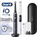 Oral-B Spazzolino Elettrico Ricaricabile iO 8N, Sensore di Pressione, Display Interattivo, Intelligenza Artificiale, 6 Modalità 3 Testine 2 Spazzolini,1 Custodia da Viaggio, Nero e Bianco, Idea Regalo - 1
