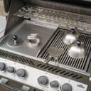 Grillrost.com Das Original Piastra Grill in Acciaio Inox | plancha 45x34cm - Adatta per Napoleon Le/Lex/Prestige & Rösle | 4mm Massiccio - 6