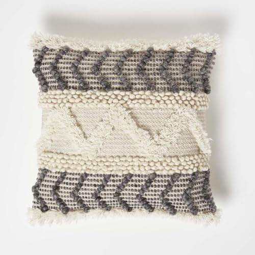 Homescapes Kelim Kissen Lindi grau-weiß Gemustert, Deko-Kissen 45x45 cm, Boho Kissen mit Füllung