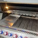 Grillrost.com Das Original Piastra Grill in Acciaio Inox | plancha 45x34cm - Adatta per Napoleon Le/Lex/Prestige & Rösle | 4mm Massiccio - 8