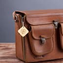 Rienco | Portachiavi personalizzato in legno d’acero, colore Acero | Incisione quadrifoglio, design liscio, leggero 10g | Ciondolo portafortuna per borse, auto, casa - 8