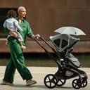 Bugaboo Sonnenschirm+, kompatibel mit allen Bugaboo Modellen, mit UPF 50+ Schutz gegen UV-Strahlen, große Schattenfläche, Verbindung mit einem Klick & leicht verstellbarer Mechanismus, Deep Indigo - 7