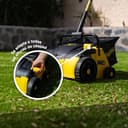 Garland - Barredora Peinadora Cesped Artificial Roll&Comb 302E-V19 | Potencia 1.400 W | Electrica Enchufable | Ancho de Trabajo de 32 cm | Manillar con Brazo Oscilante | Saco de Recogida de 25L - 3