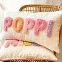 Cuscino decorativo personalizzato con ago perforato, cuscino con nome personalizzato fatto a mano per la camera dei bambini, cuscino con iniziale ricamo per la cameretta dei bambini, regalo ideale per - 1