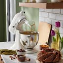 KitchenAid Batidora amasadora - Artisan - Robot de Cocina con Cabezal Inclinable - Amasadora con 3 Accesorios -Batidora de repostería con Bol de Acero Inoxidable - 4,8 L - Blanco porcelana - 7