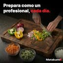 Matakumi Tabla Cortar Cocina – Hecha de Acacia Madera con Asas Laterales, Canal para Jugos y Madera de Extremo para Proteger la Cuchilla del Cuchillo – De Dos Caras (40 x 30 x 3 cm) - 7