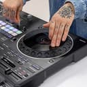 Pioneer DJ DDJ-REV5 Controlador DJ de 4 pisos con separación de tallo - 15